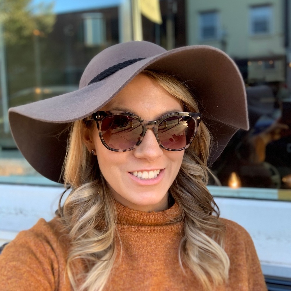 Meet your Posher, Nicole